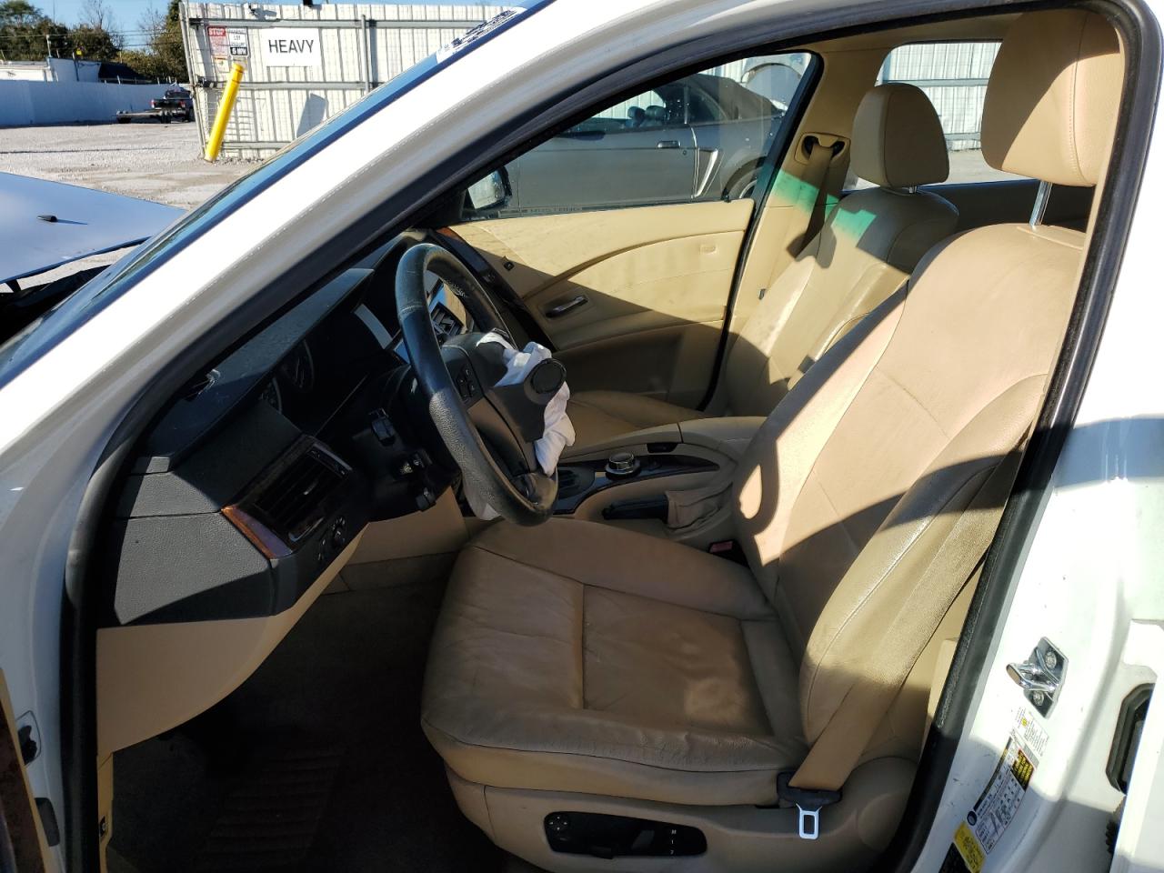 2007 BMW 5er VIN WBANE53507CW68575 Copart auction photo, front end damage thumbnail 7