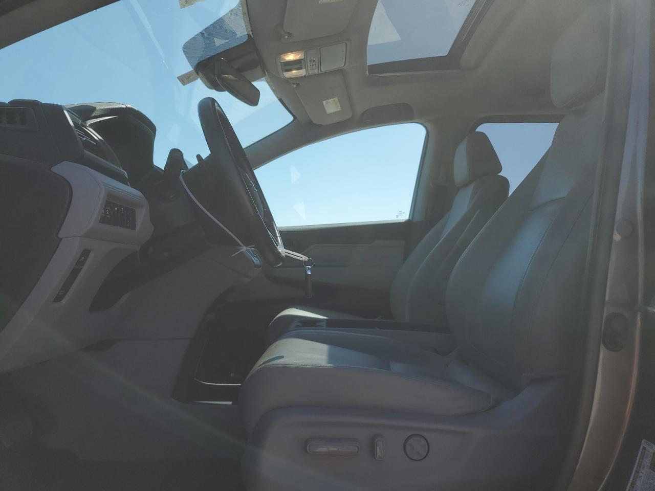2018 Honda Odyssey VIN 5FNRL6H76JB064307 Copart auction photo, side damage thumbnail 7