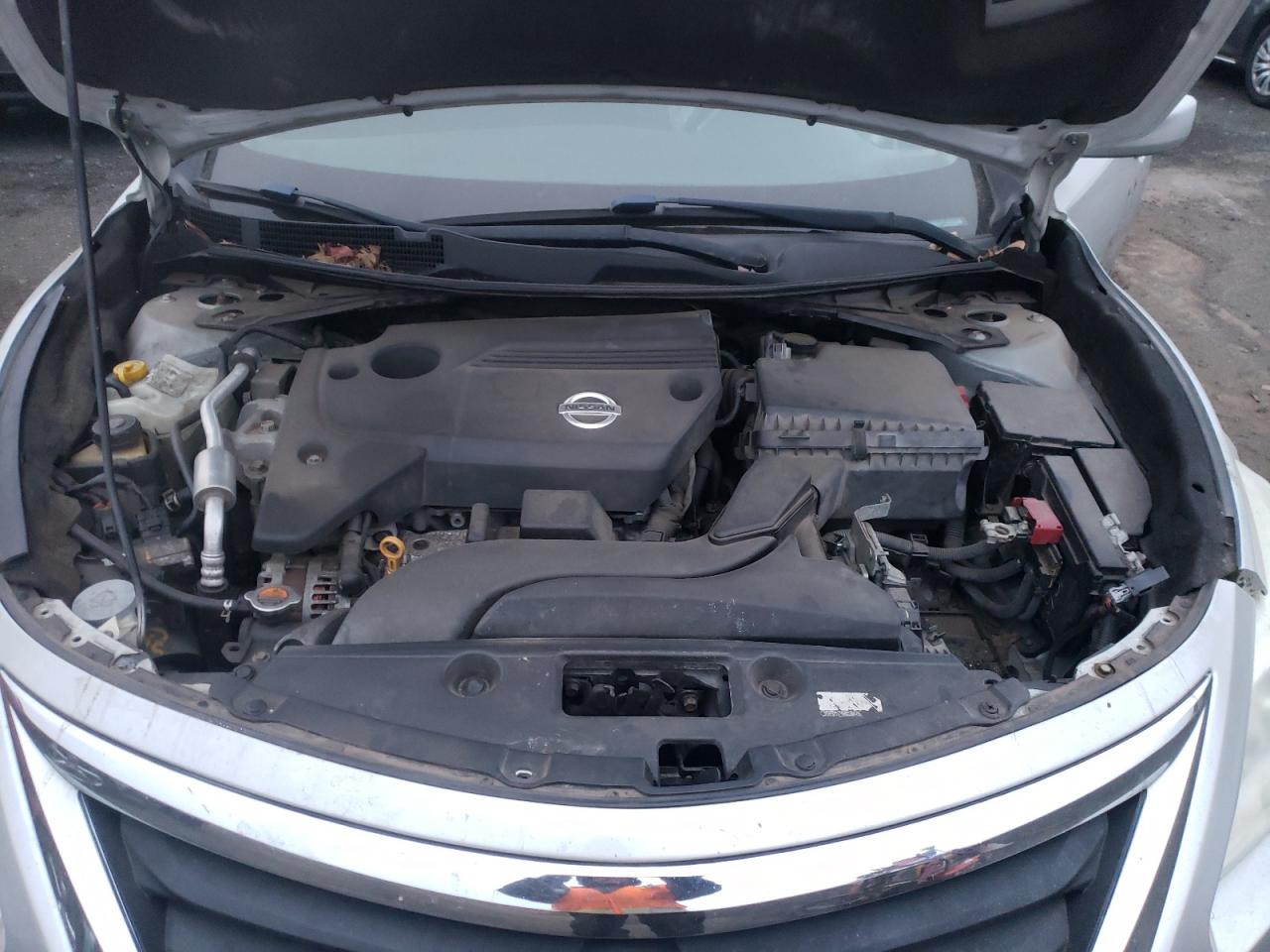 2015 Nissan Altima VIN 1N4AL3AP9FN310948 Copart auction photo, side / front end damage thumbnail 11