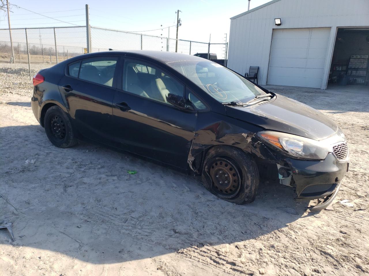2016 KIA Forte VIN KNAFK4A63G5495058 Copart auction photo, front end / side damage thumbnail 4