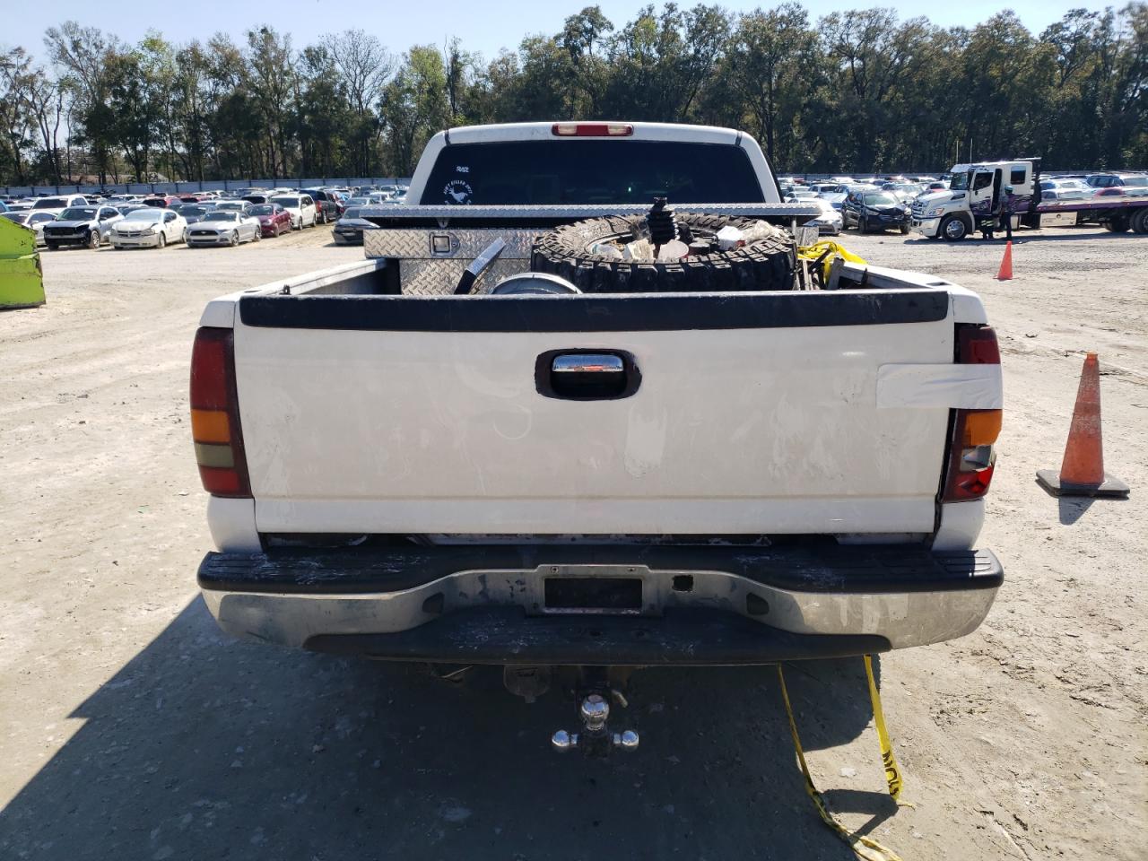 2002 GMC Sierra VIN 2GTEK19T021233256 Copart auction photo, front end / rear end damage thumbnail 6