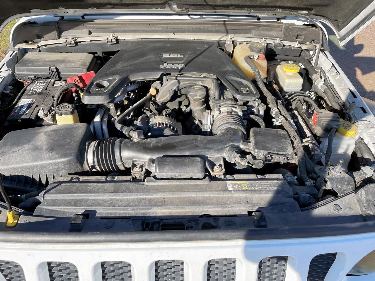 2018 Jeep Wrangler VIN 1C4HJXDG2JW152991 Copart auction photo, normal wear / minor dent/scratches damage thumbnail 7