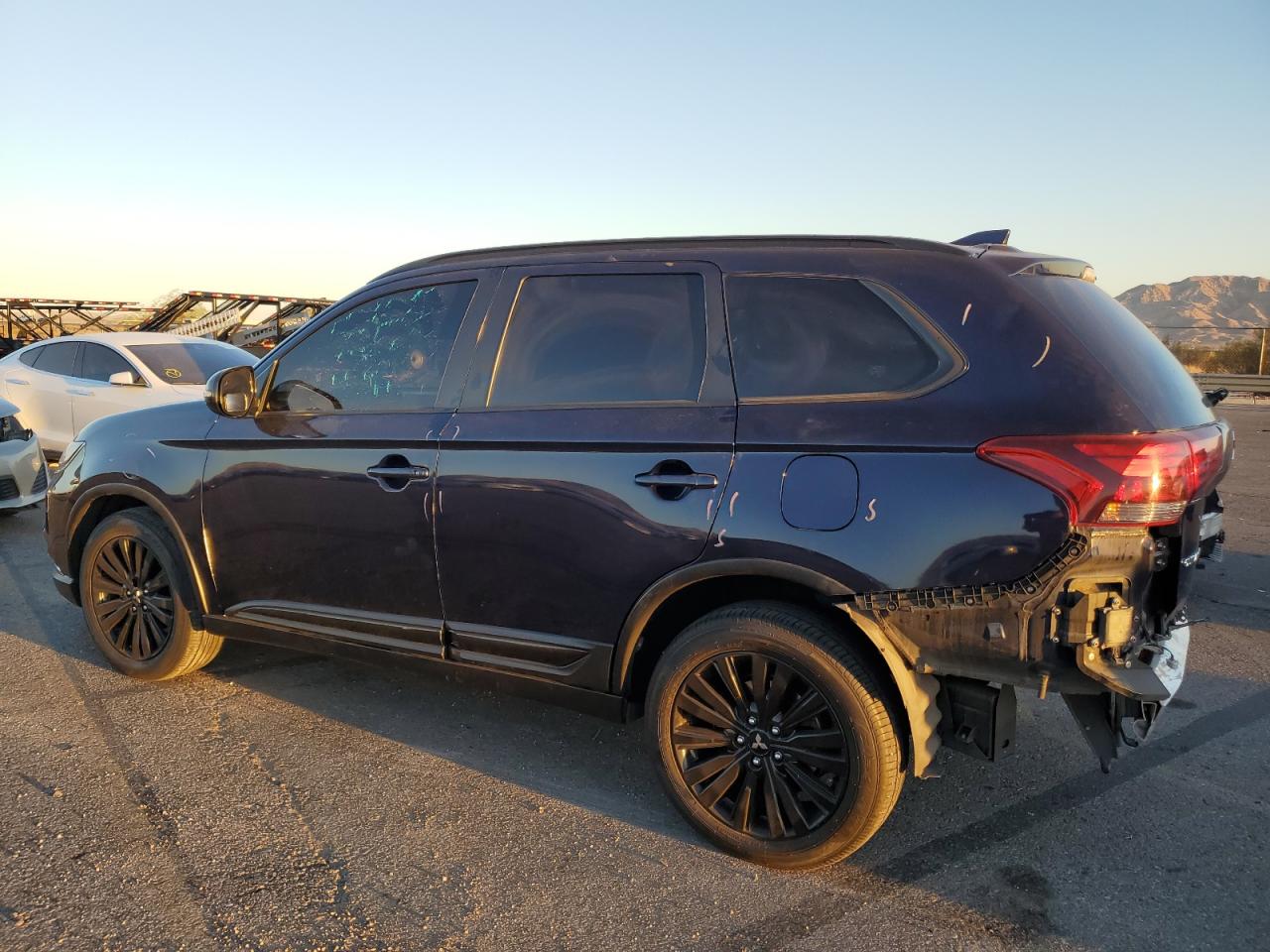 2020 Mitsubishi Outlander VIN JA4AD3A35LZ034836 Copart auction photo, rear end / undercarriage damage thumbnail 2