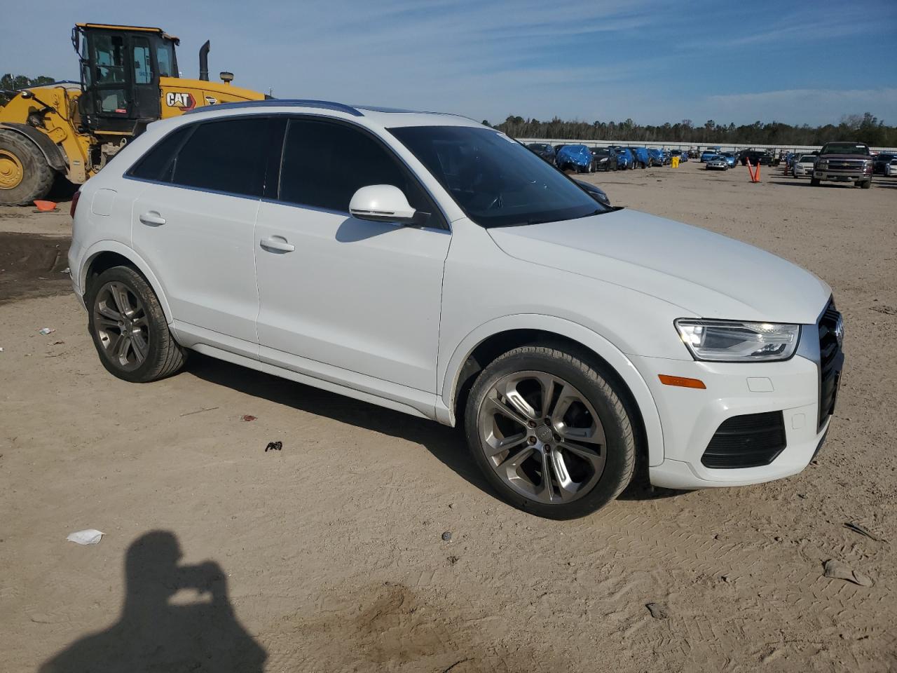 2017 Audi Q3 VIN WA1JCCFS0HR002449 Copart auction photo, normal wear damage thumbnail 4