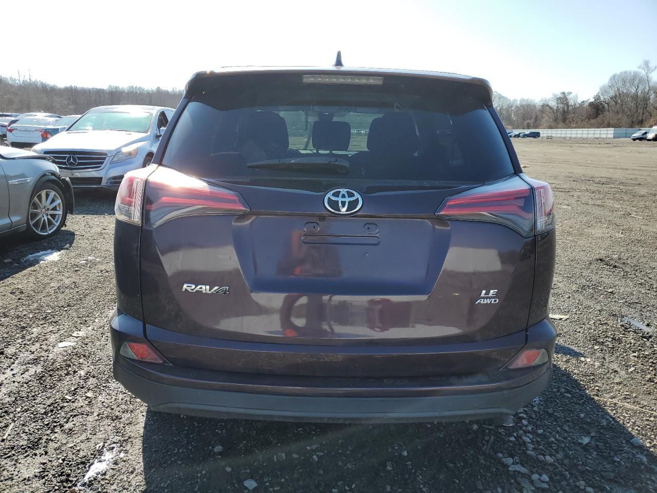 2018 Toyota RAV 4 VIN 2T3BFREV7JW712938 Copart auction photo, front end / minor dent/scratches damage thumbnail 6