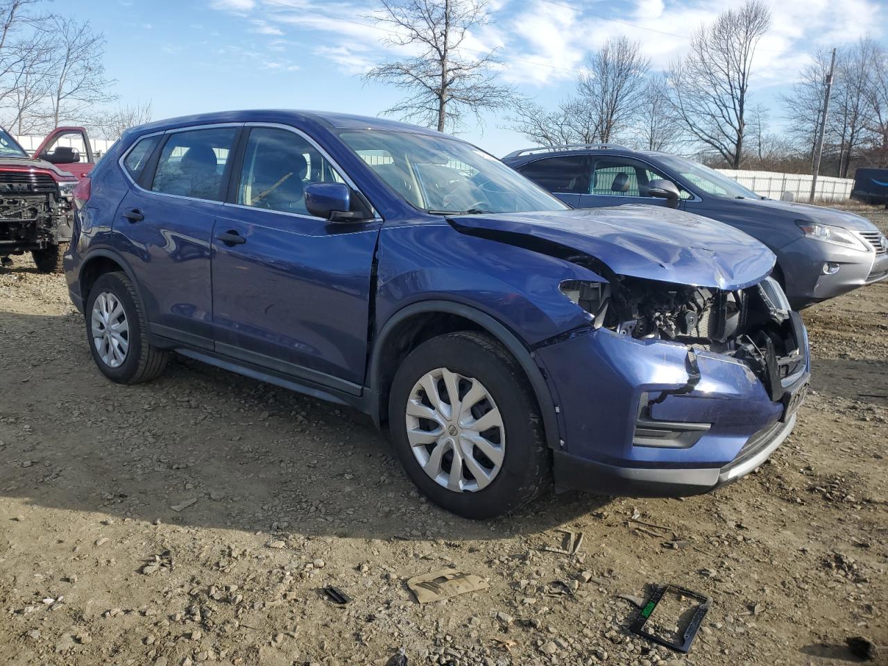 2017 Nissan Rogue VIN KNMAT2MV9HP562186 Copart auction photo, front end / side damage thumbnail 4