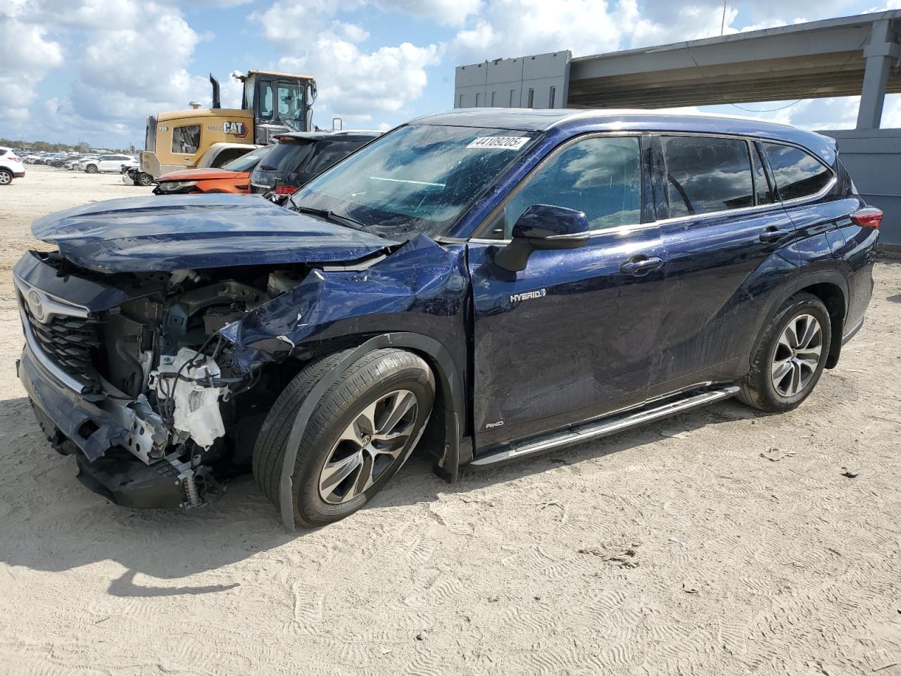2021 Toyota Highlander VIN 5TDGBRCH5MS526982
