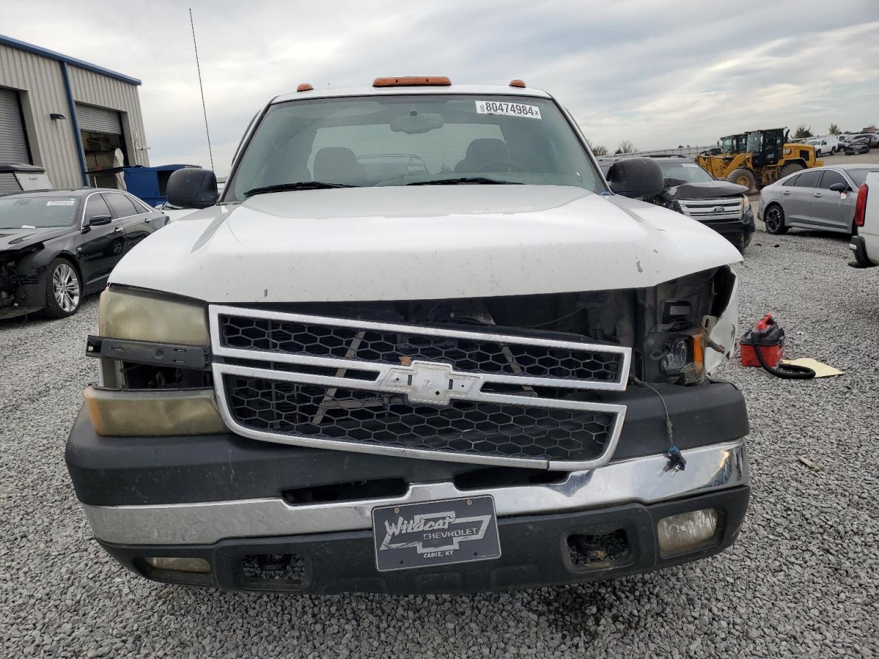 2007 Chevrolet Silverado VIN 1GCHK29U07E130663 Copart auction photo, front end / side damage thumbnail 5