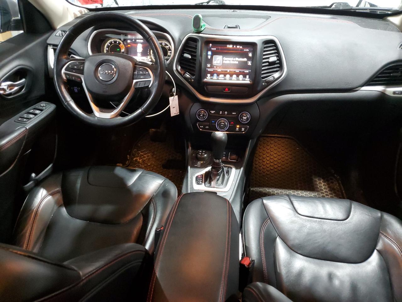 2016 Jeep Cherokee VIN 1C4PJMBSXGW211568 Copart auction photo, front end / side damage thumbnail 8