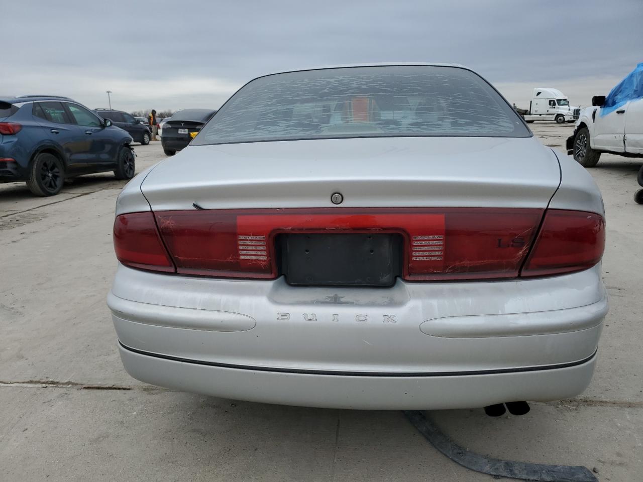 2001 Buick Regal VIN 2G4WB55K811249319 Copart auction photo, front end / hail damage thumbnail 6