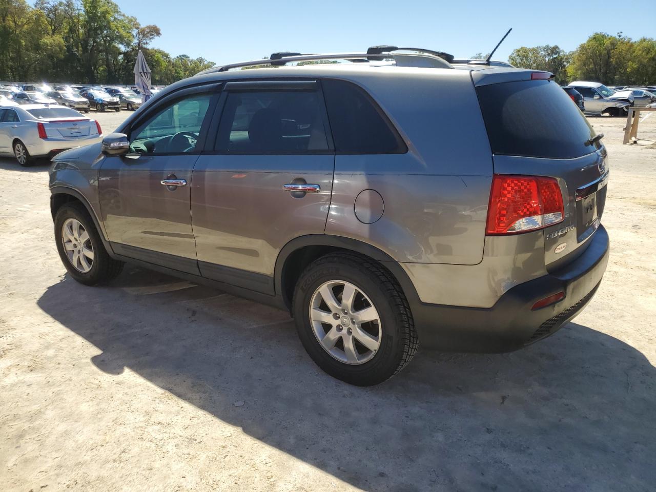 2012 KIA Sorento VIN 5XYKT3A60CG213145 Copart auction photo, front end / minor dent/scratches damage thumbnail 2