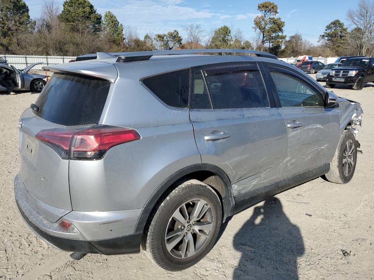 2018 Toyota RAV 4 VIN JTMWFREV9JJ209010 Copart auction photo, front end / side damage thumbnail 3