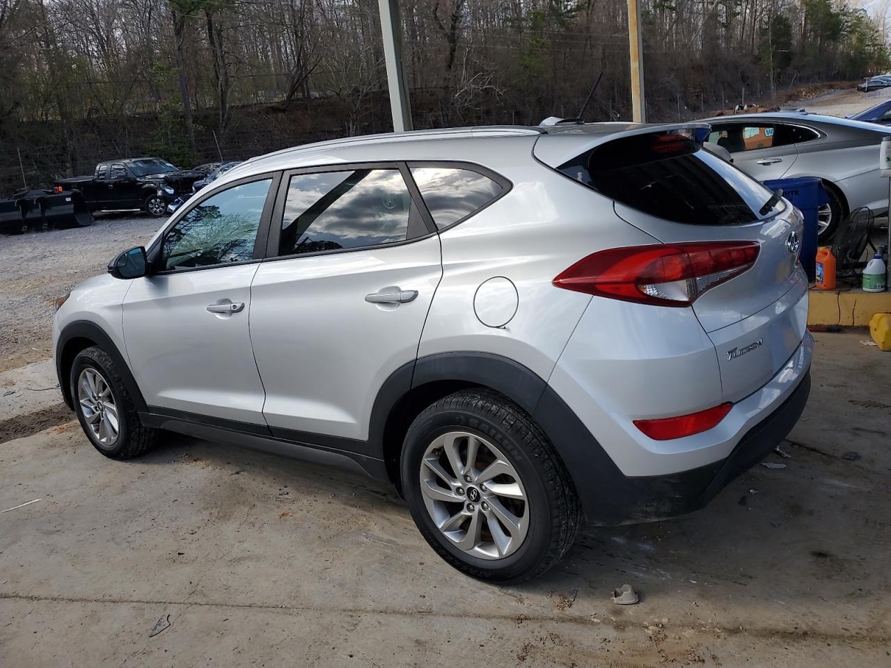 2016 Hyundai Tucson VIN KM8J3CA40GU226729 Copart auction photo, normal wear damage thumbnail 2