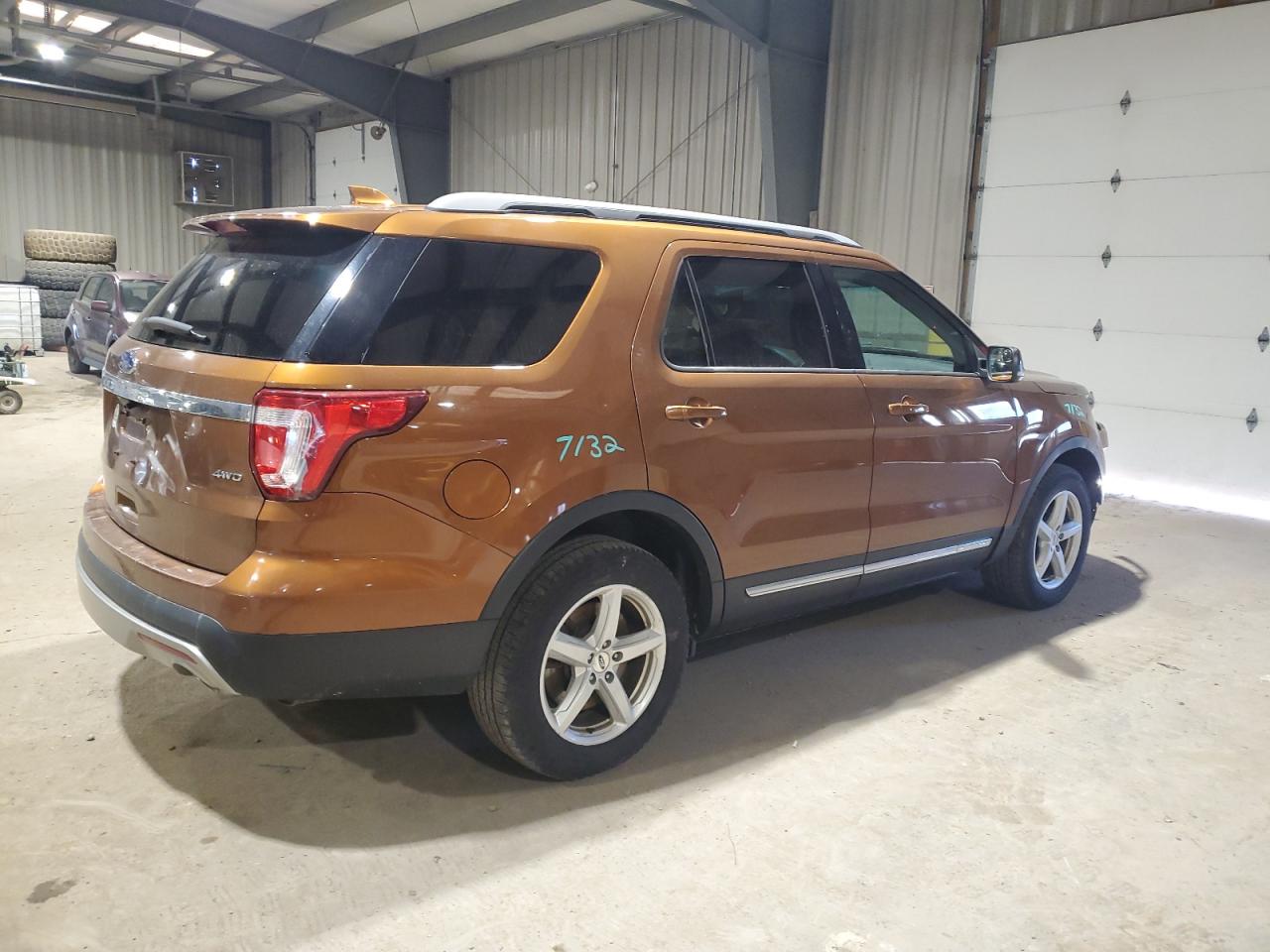 2017 Ford Explorer VIN 1FM5K8D83HGA09272 Copart auction photo, front end damage thumbnail 3
