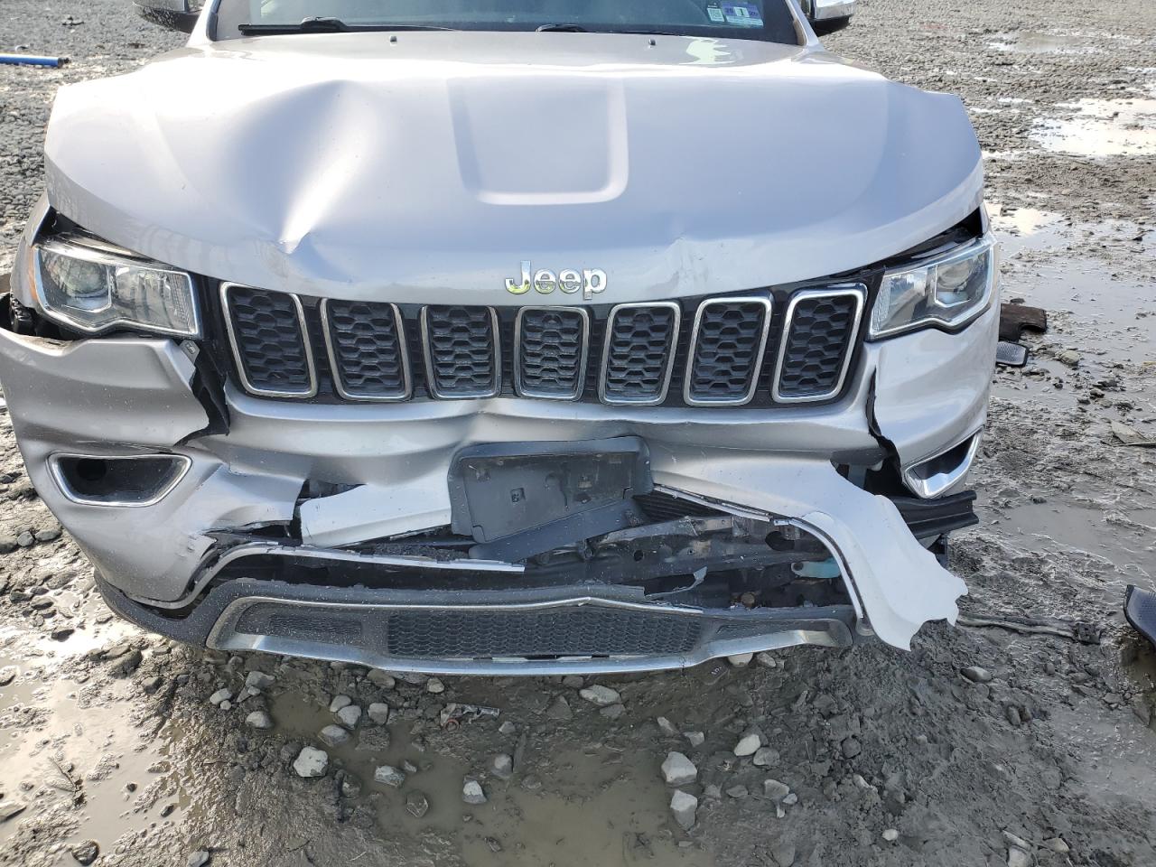 2017 Jeep Grand Cherokee VIN 1C4RJFBG5HC827472 Copart auction photo, front end damage thumbnail 13