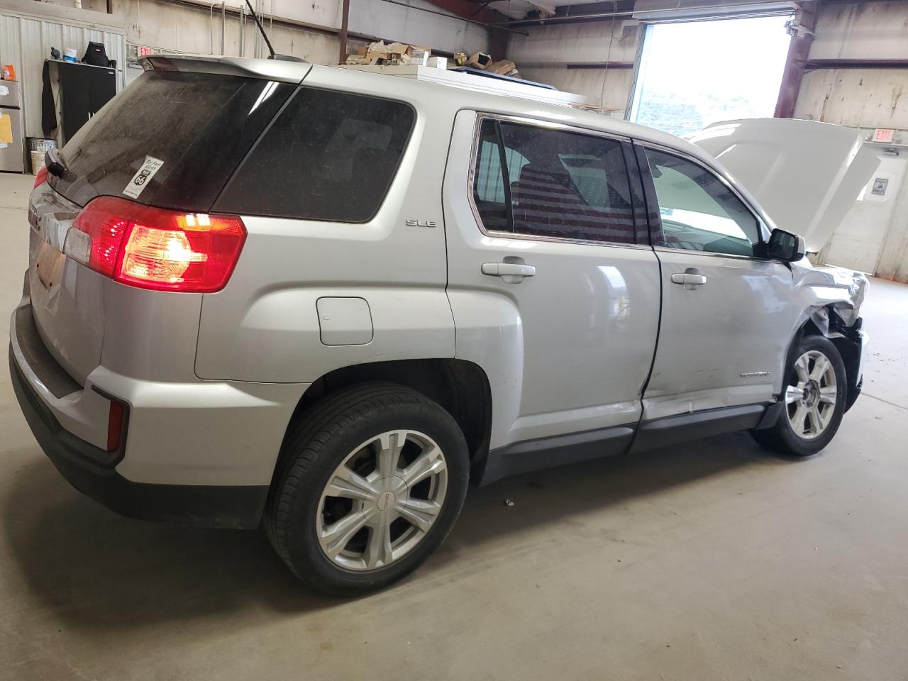 2017 GMC Terrain VIN 2GKALMEK5H6258552 Copart auction photo, front end / side damage thumbnail 3