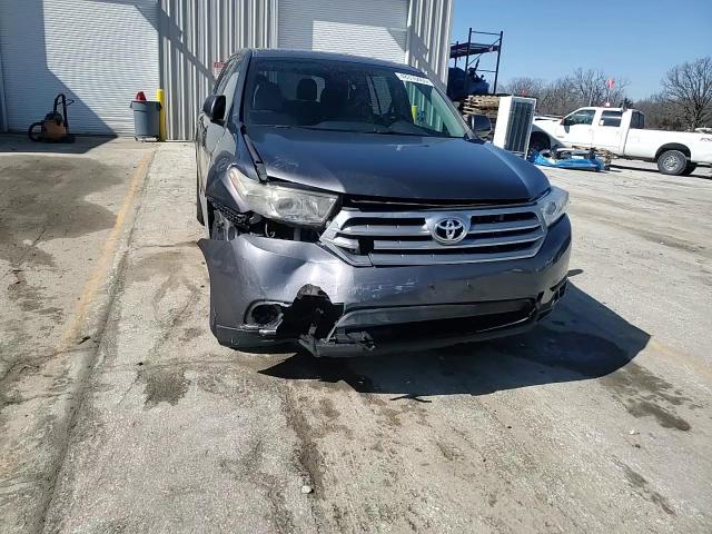 2013 Toyota Highlander VIN 5TDBK3EH0DS224441 Copart auction photo, front end / hail damage thumbnail 14