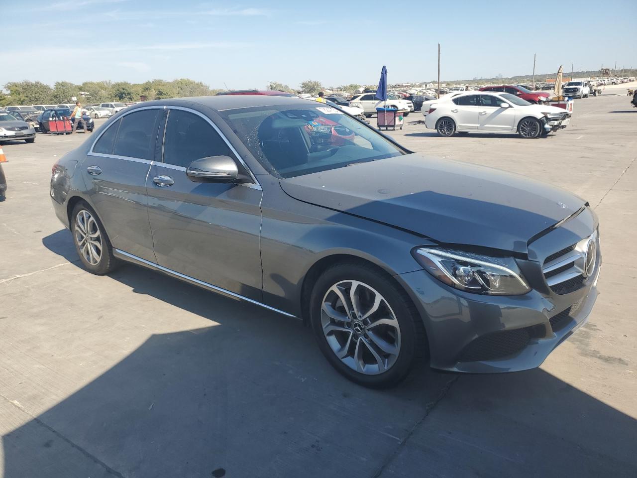 2017 Mercedes-Benz C-klasse VIN 55SWF4JB1HU222333 Copart auction photo, minor dent/scratches damage thumbnail 4
