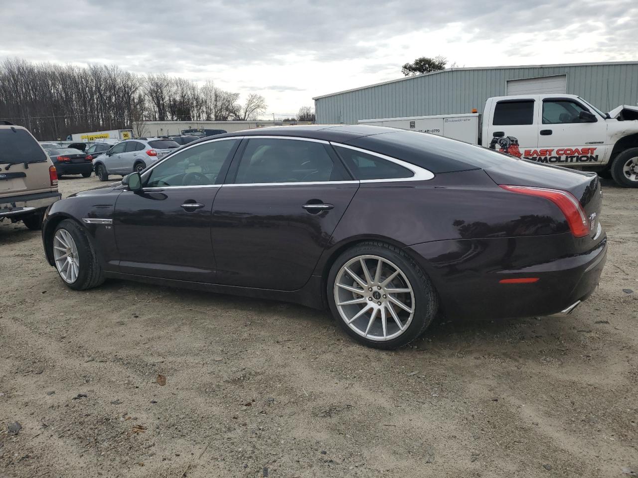2011 Jaguar XJ VIN SAJWA2GB7BLV086 Copart auction photo, rear end / side damage thumbnail 2