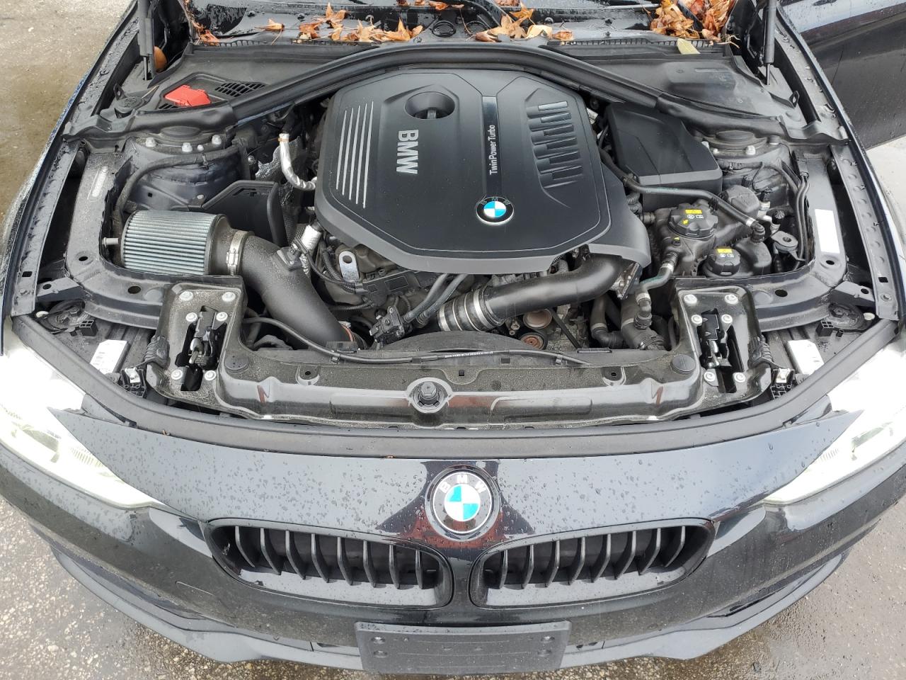 2016 BMW 3er VIN WBA8B7G55GNT14468 Copart auction photo, rear end damage thumbnail 11