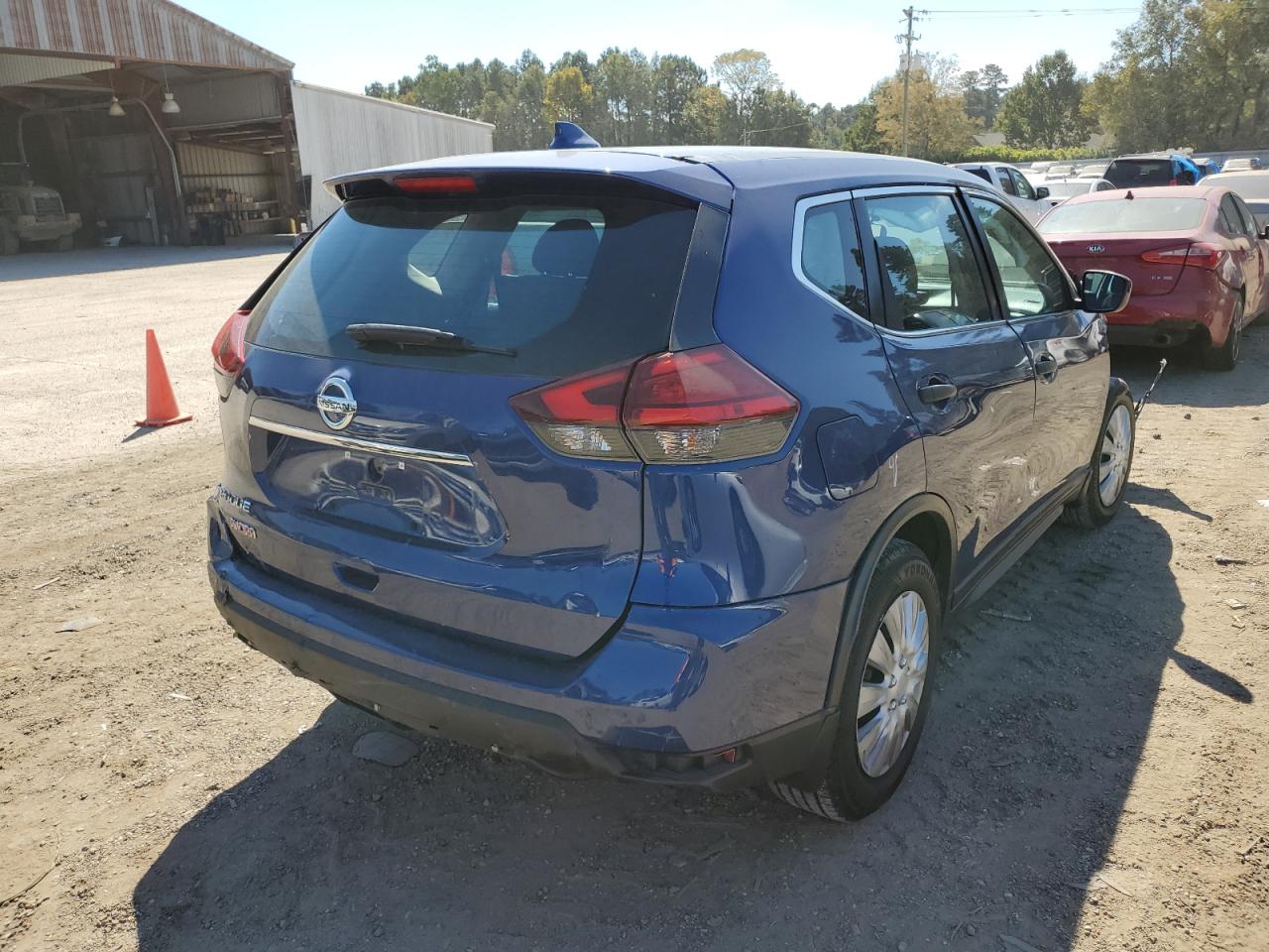 2017 Nissan Rogue VIN 5N1AT2MTXHC868542 Copart auction photo, front end damage thumbnail 4