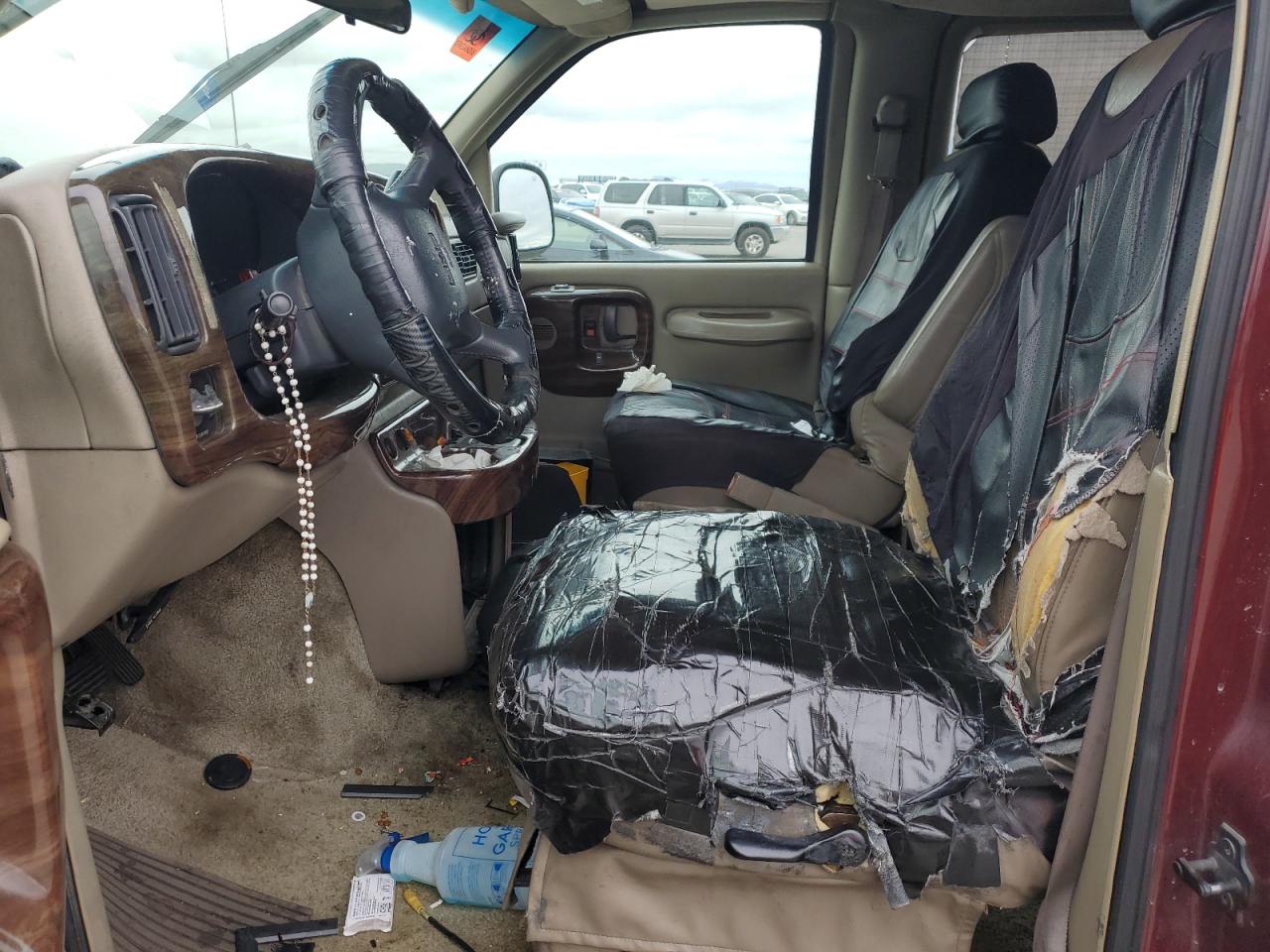 1999 GMC Savana VIN 1GDFG15R8X1022959 Copart auction photo, vandalism damage thumbnail 7