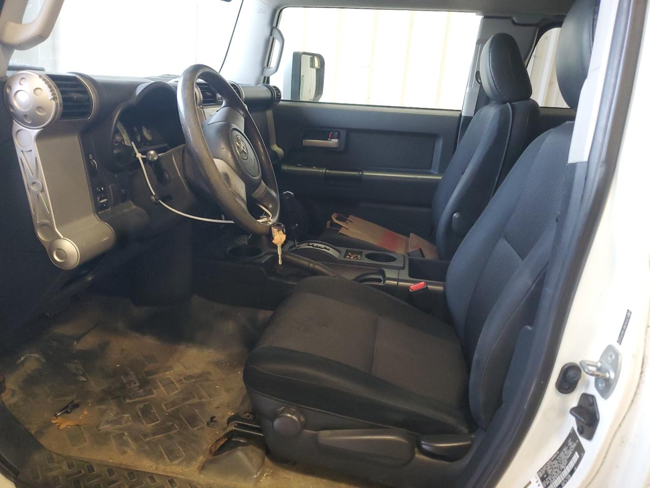 2010 Toyota FJ Cruiser VIN JTEBU4BF3AK091059 Copart auction photo, minor dent/scratches damage thumbnail 7