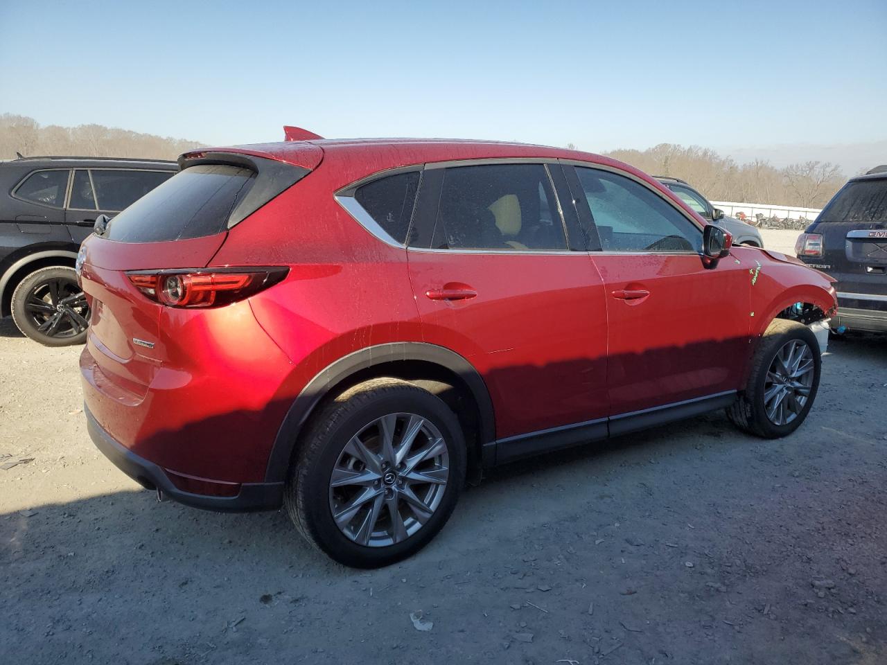 2021 Mazda CX-5 VIN JM3KFBDM9M0455104 Copart auction photo, front end / side damage thumbnail 3