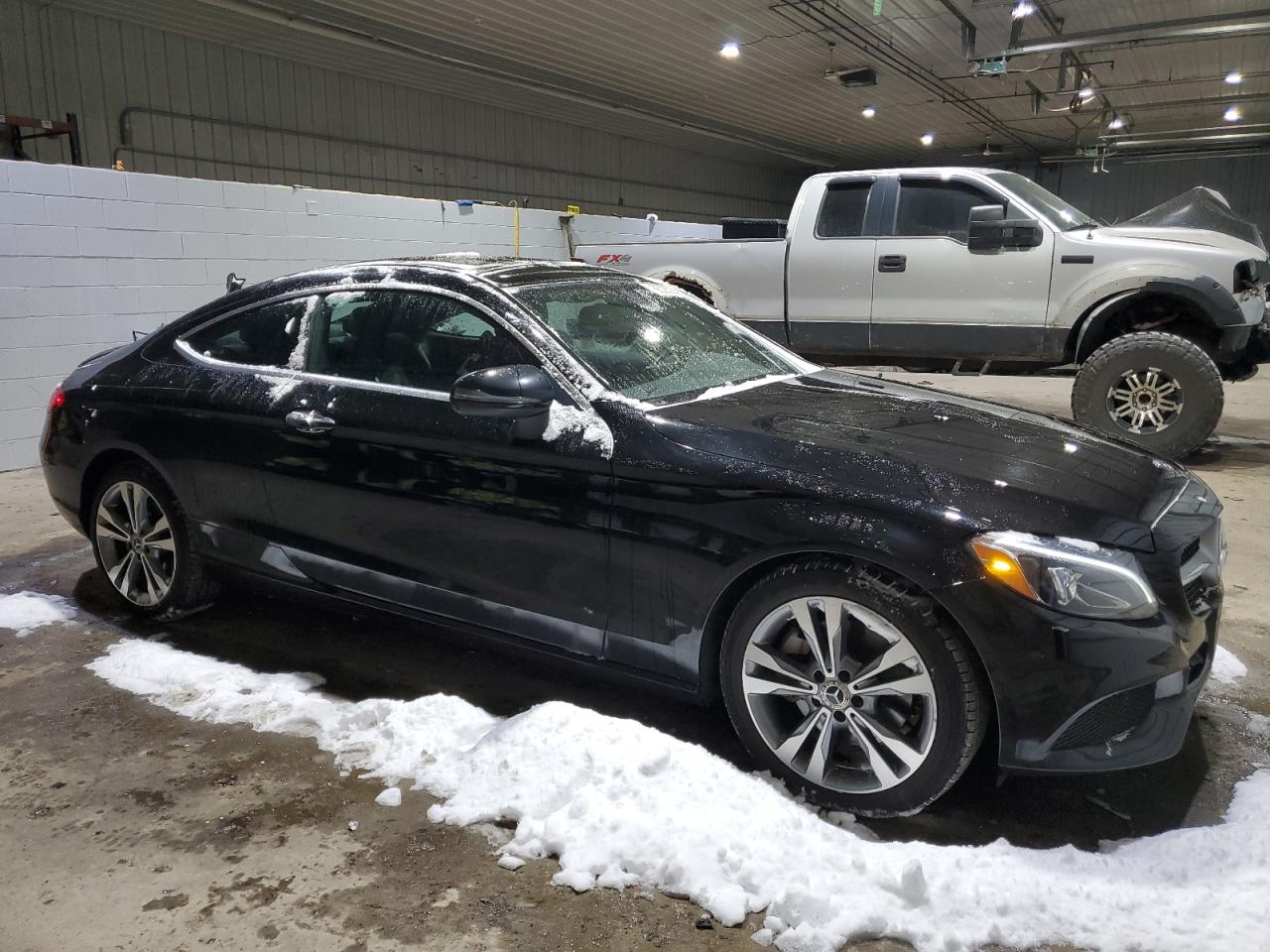 2018 Mercedes-Benz C-klasse VIN WDDWJ4KB8JF695992 Copart auction photo, side damage thumbnail 4