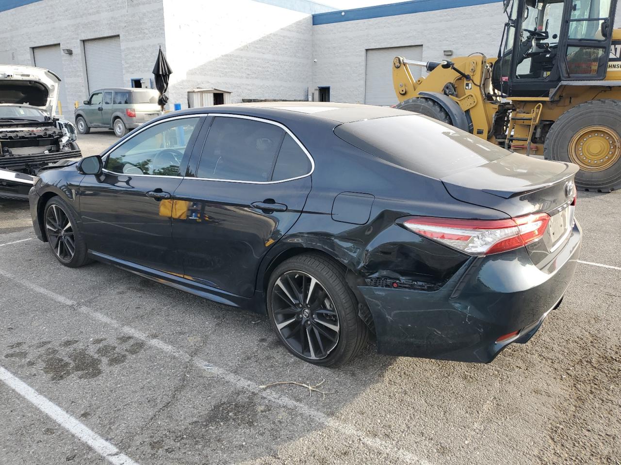 2018 Toyota Camry VIN 4T1B61HK8JU609636 Copart auction photo, rear end / front end damage thumbnail 2