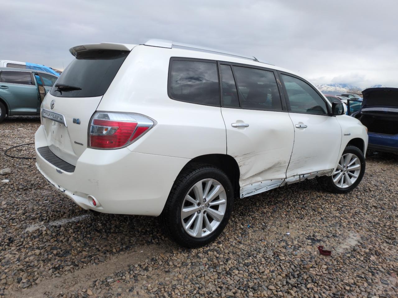 2008 Toyota Highlander VIN JTEEW44A382002416 Copart auction photo, side damage thumbnail 3