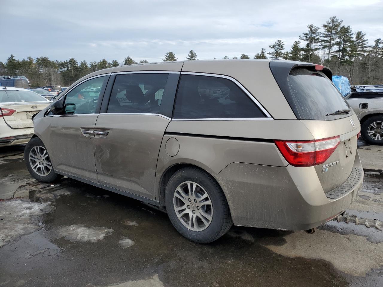 2012 Honda Odyssey VIN 5FNRL5H63CB018177 Copart auction photo, front end damage thumbnail 2