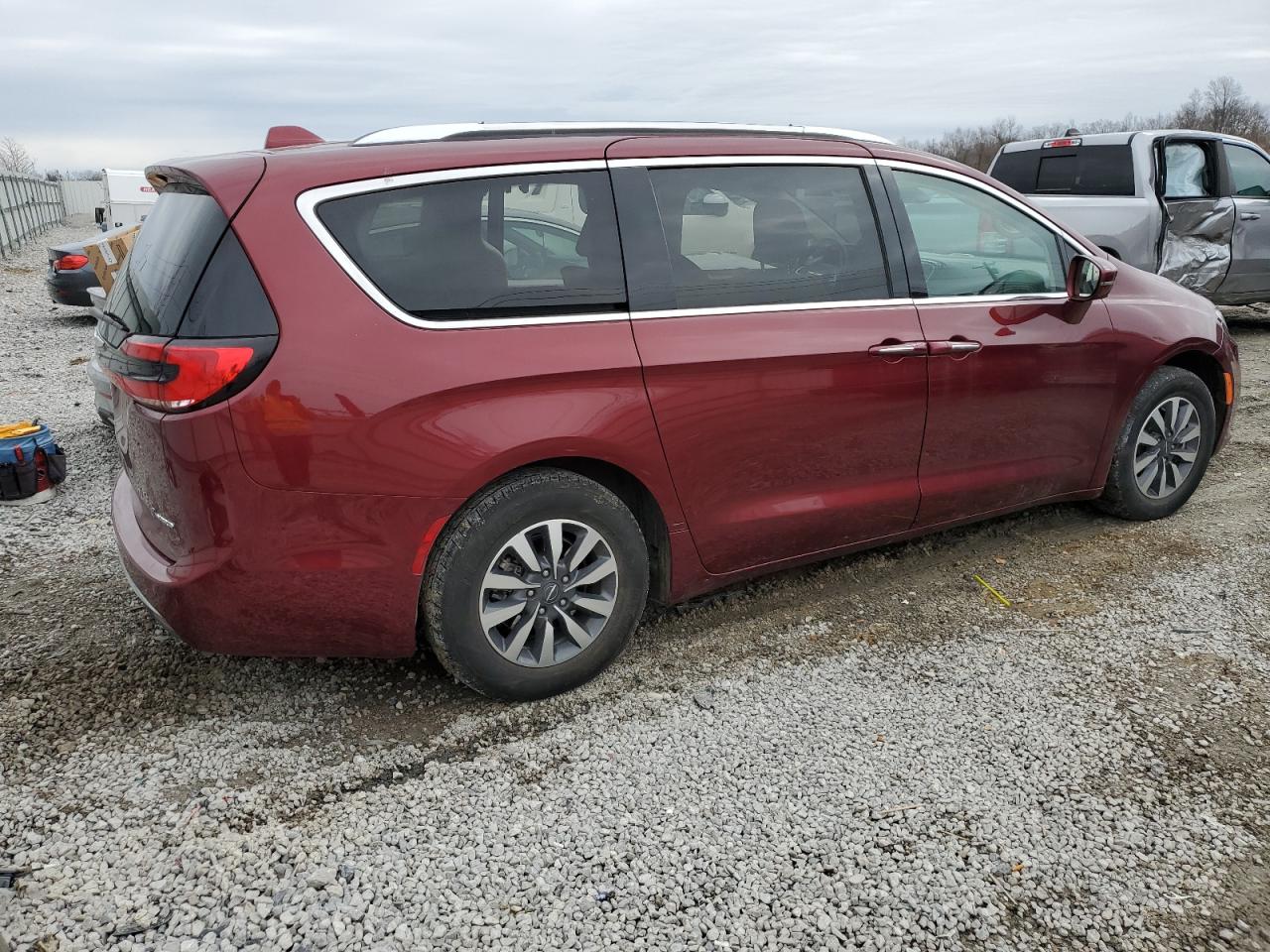 2021 Chrysler Pacifica VIN 2C4RC1L74MR602943 Copart auction photo, side damage thumbnail 3
