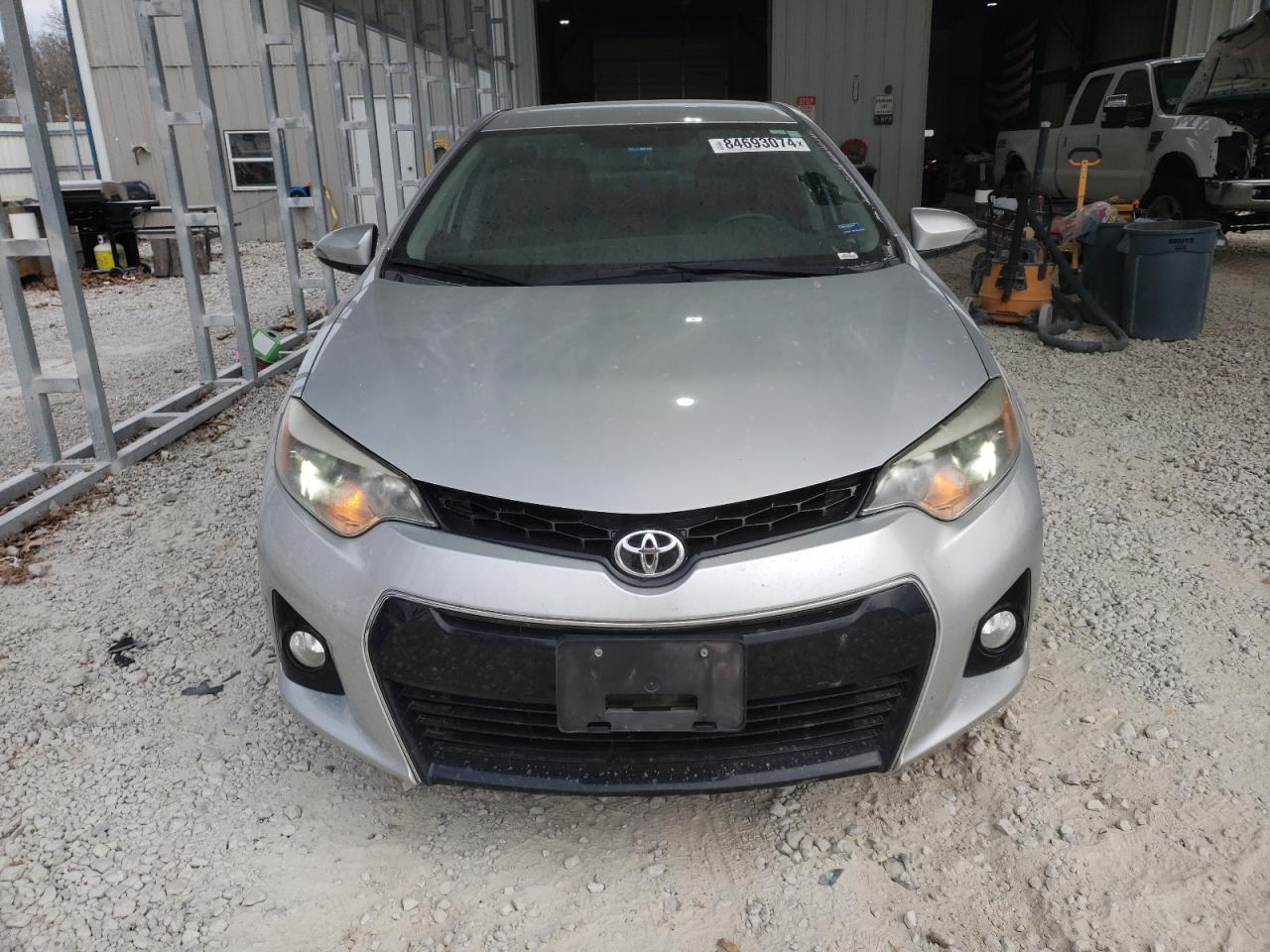 2016 Toyota Corolla VIN 5YFBURHE2GP489843 Copart auction photo, side / rear end damage thumbnail 5