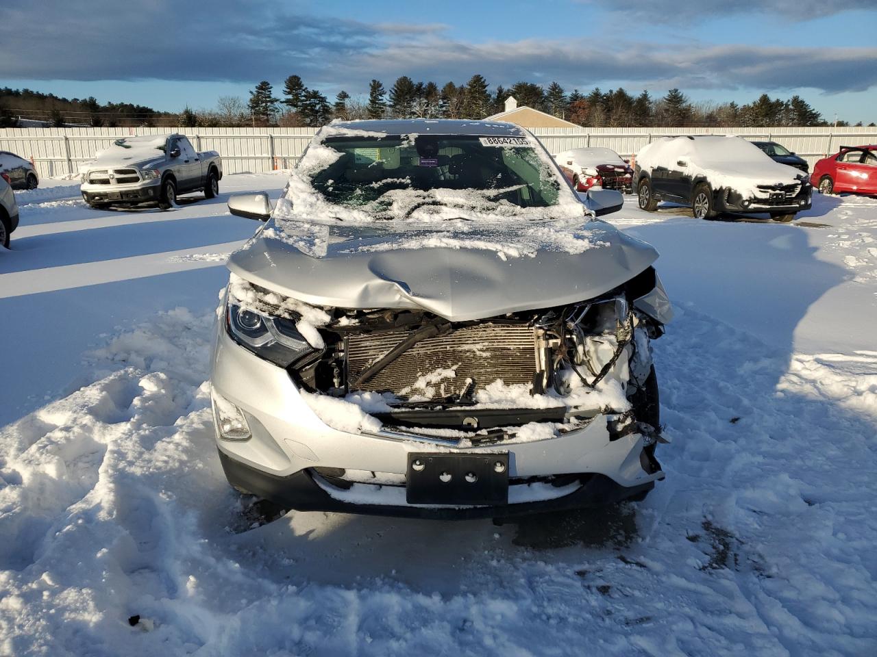 2021 Chevrolet Equinox VIN 2GNAXUEV3M6107088 Copart auction photo, front end damage thumbnail 5