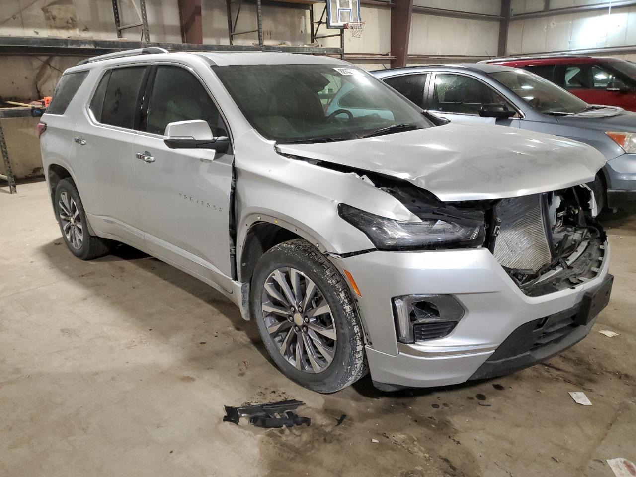 2022 Chevrolet Traverse VIN 1GNEVKKW7NJ157876 Copart auction photo, front end / minor dent/scratches damage thumbnail 4