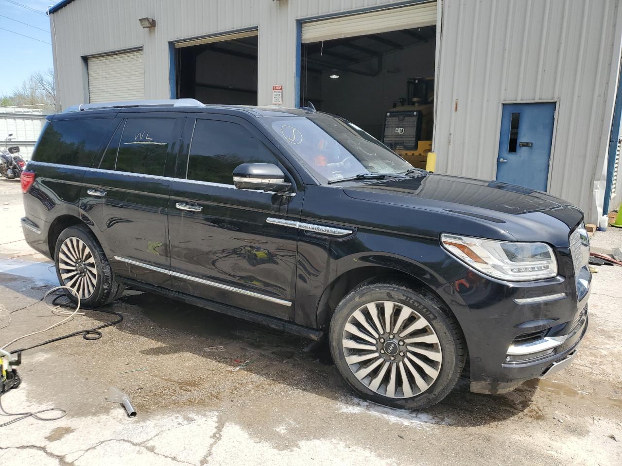 2019 Lincoln Navigator VIN 5LMJJ2LT8KEL23973 Copart auction photo, water/flood damage thumbnail 4