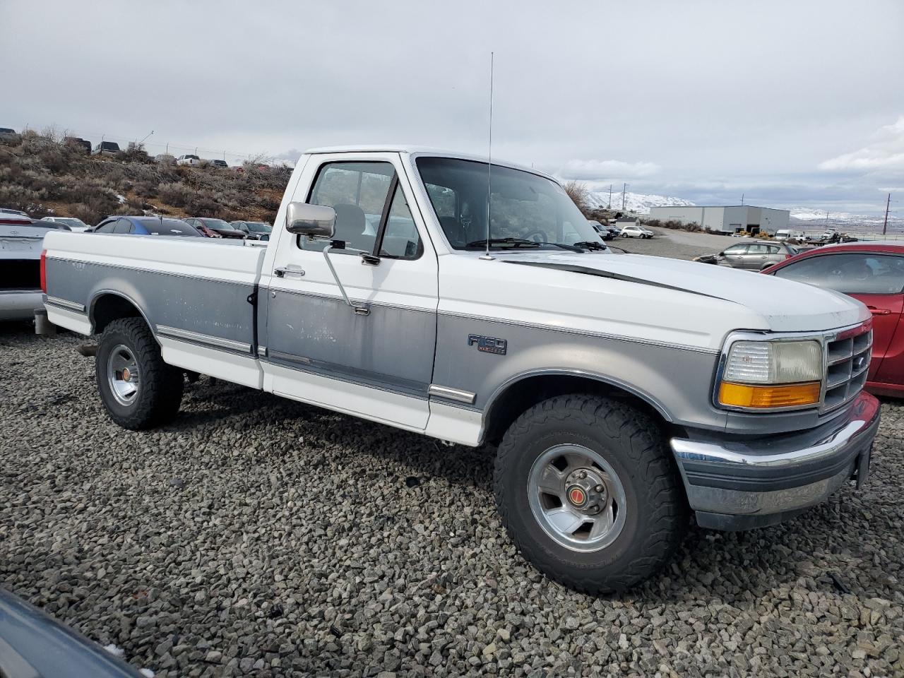 1992 Ford F-150 VIN 2FTEF15N9NCA40415 Copart auction photo, minor dent/scratches damage thumbnail 4