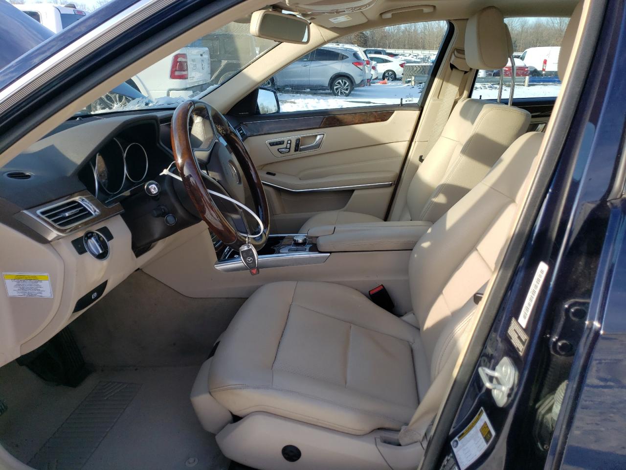2014 Mercedes-Benz E-klasse VIN WDDHF8JB6EA800082 Copart auction photo, front end / side damage thumbnail 7