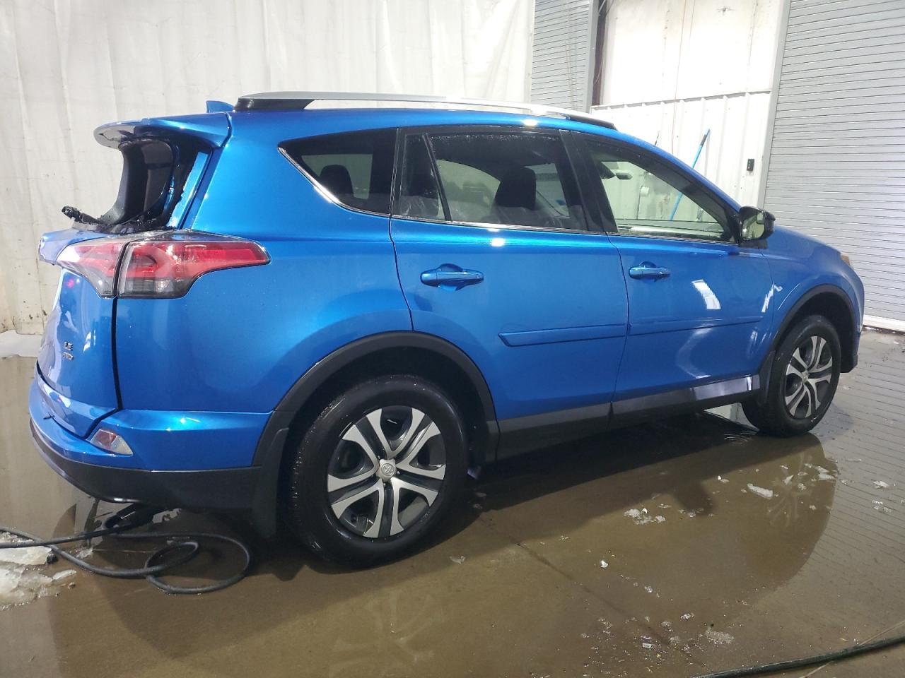 2018 Toyota RAV 4 VIN JTMBFREV7JJ735425 Copart auction photo, rear end damage thumbnail 3