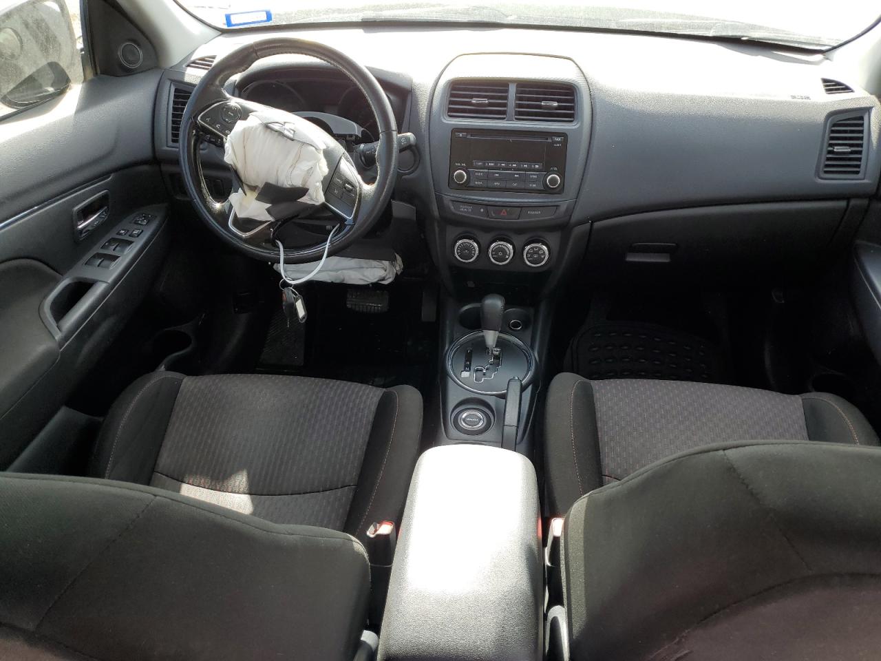 2017 Mitsubishi Outlander VIN JA4AR3AUXHZ067283 Copart auction photo, front end damage thumbnail 8