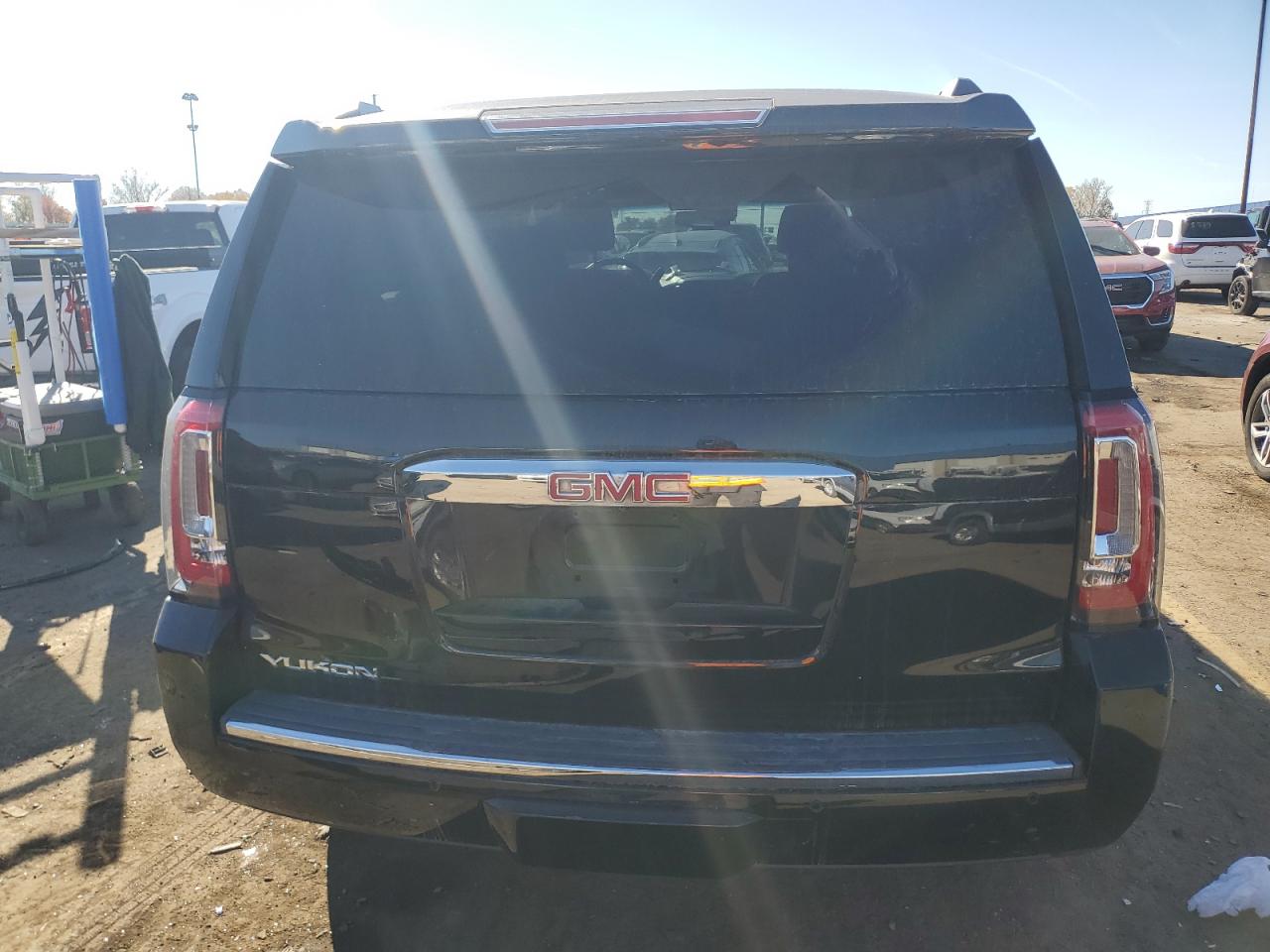 2015 GMC Yukon VIN 1GKS1CKJ9FR134446 Copart auction photo, front end / side damage thumbnail 6
