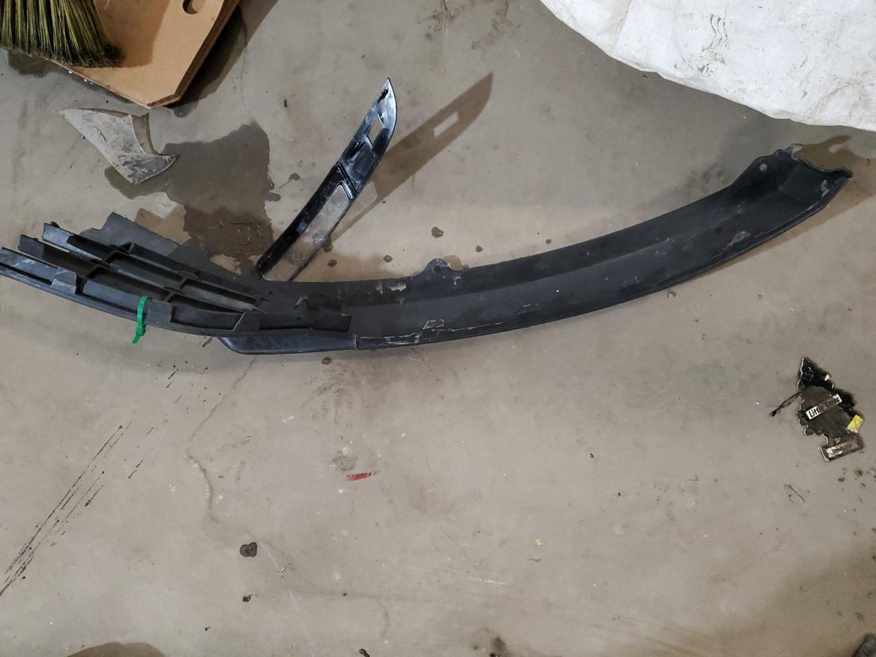 2018 Ford Focus VIN 1FADP3E22JL258289 Copart auction photo, front end / rear end damage thumbnail 12