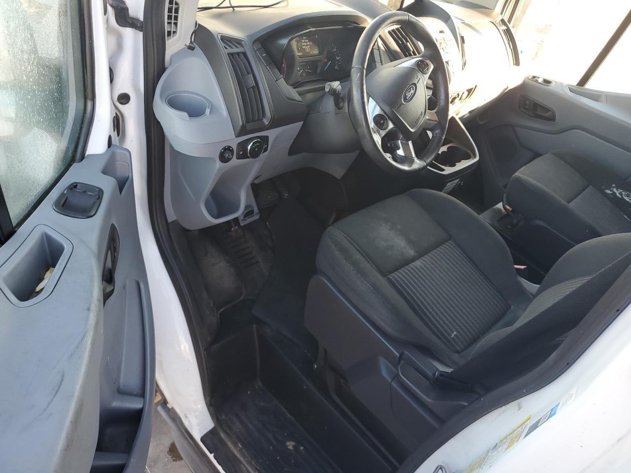 2016 Ford Transit VIN 1FTYE2CV5GKA77565 Copart auction photo, normal wear damage thumbnail 8