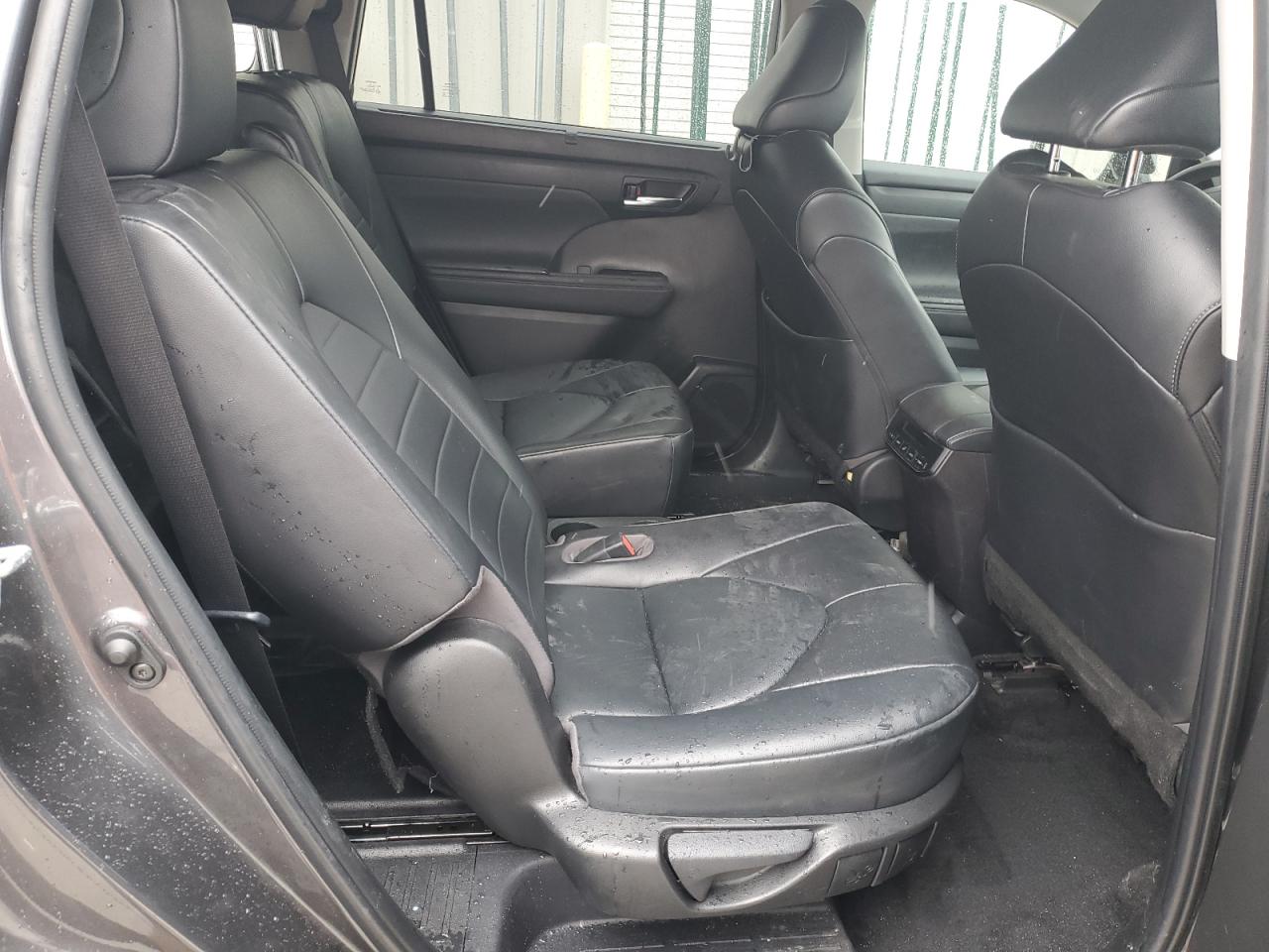 2022 Toyota Highlander VIN 5TDGZRBH3NS247271 Copart auction photo, side damage thumbnail 11