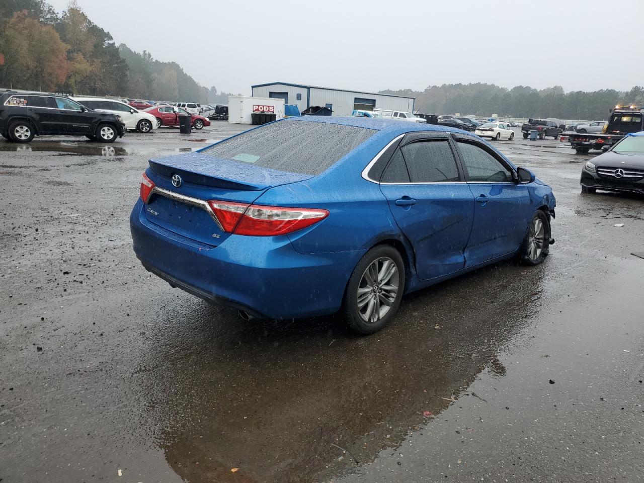 2017 Toyota Camry VIN 4T1BF1FKXHU779364 Copart auction photo, front end / side damage thumbnail 3