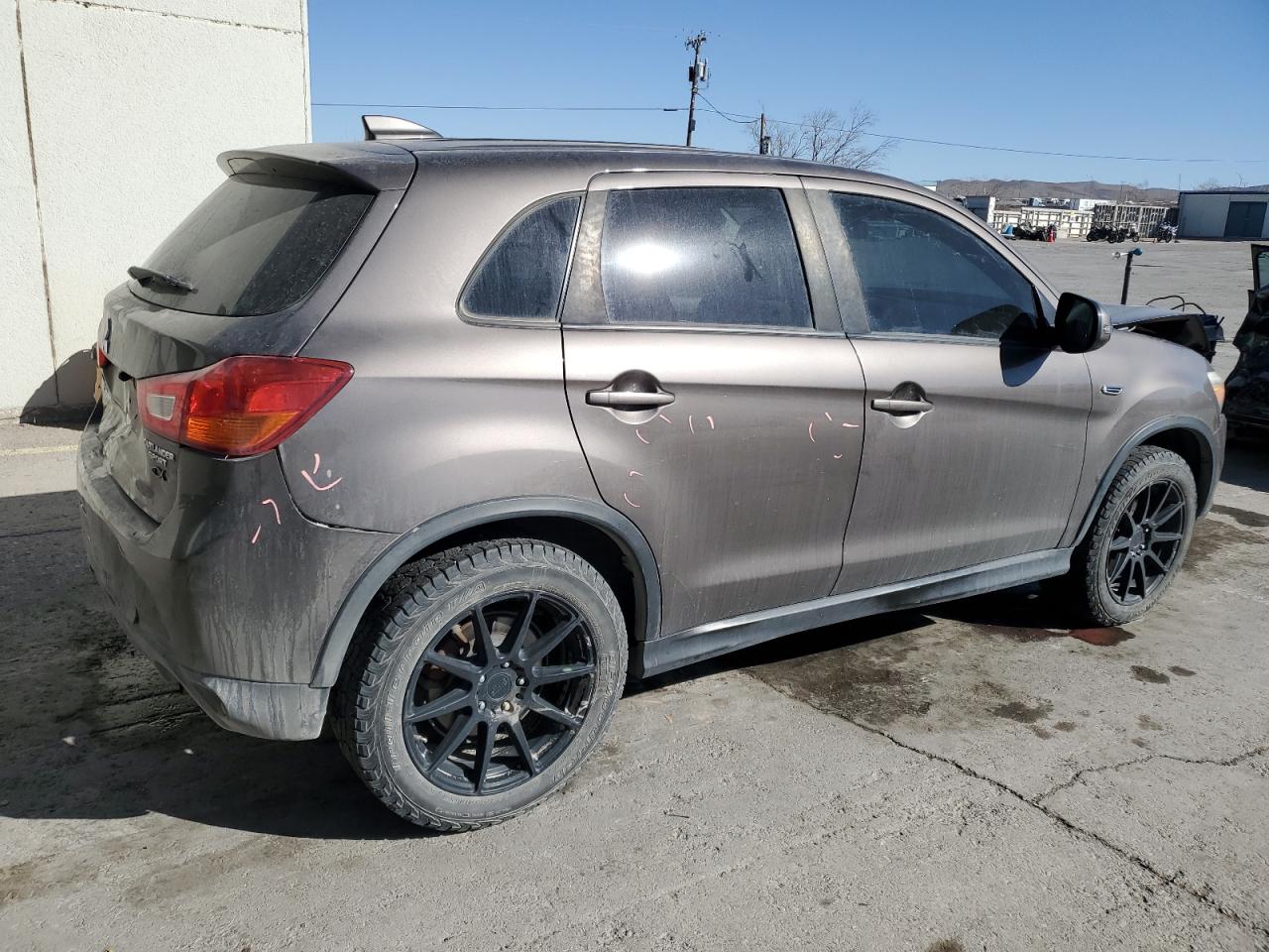 2017 Mitsubishi Outlander VIN JA4AP3AU8HZ013115 Copart auction photo, front end / rear end damage thumbnail 3