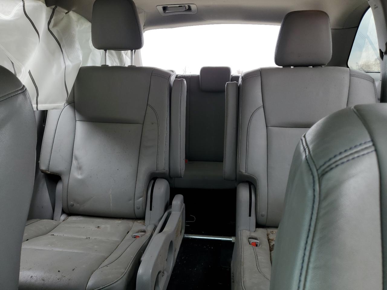 2016 Toyota Highlander VIN 5TDJKRFH6GS353821 Copart auction photo, all over damage thumbnail 10