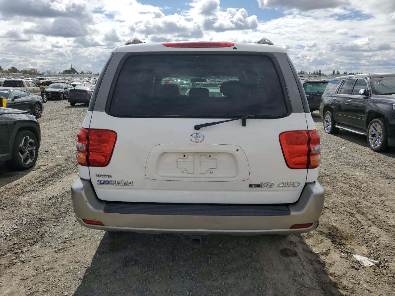 2002 Toyota Sequoia VIN 5TDBT44AX2S059762 Copart auction photo, vandalism damage thumbnail 6