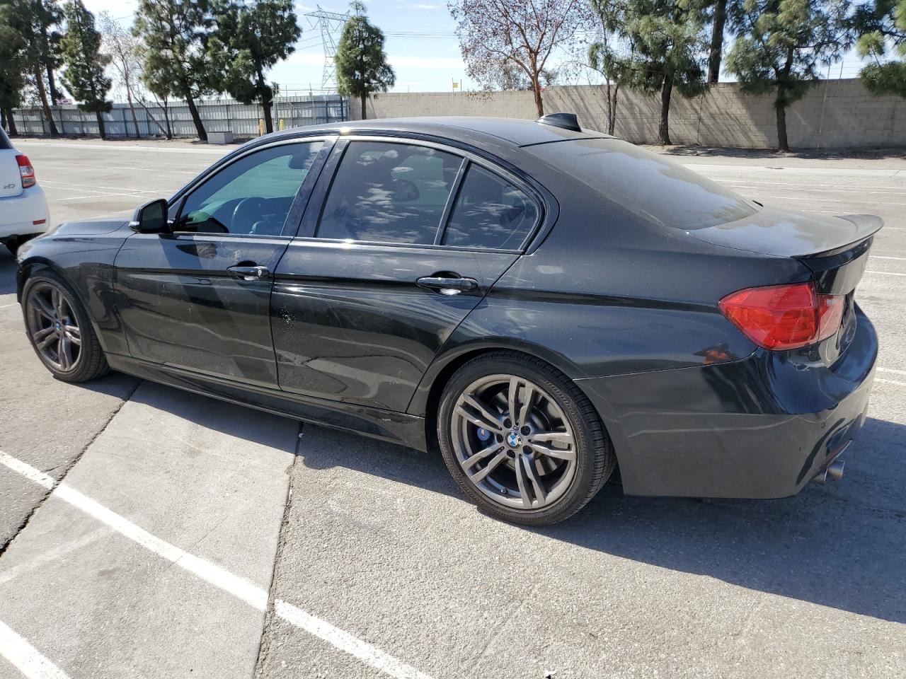 2015 BMW 3er VIN WBA3C1C50FK121087 Copart auction photo, front end damage thumbnail 2